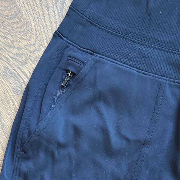Athleta Venice Black Jogger Pants XS - Picture 3 of 5